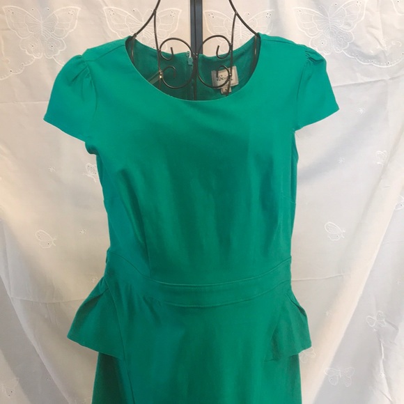 Beige - Picture 2 of 5